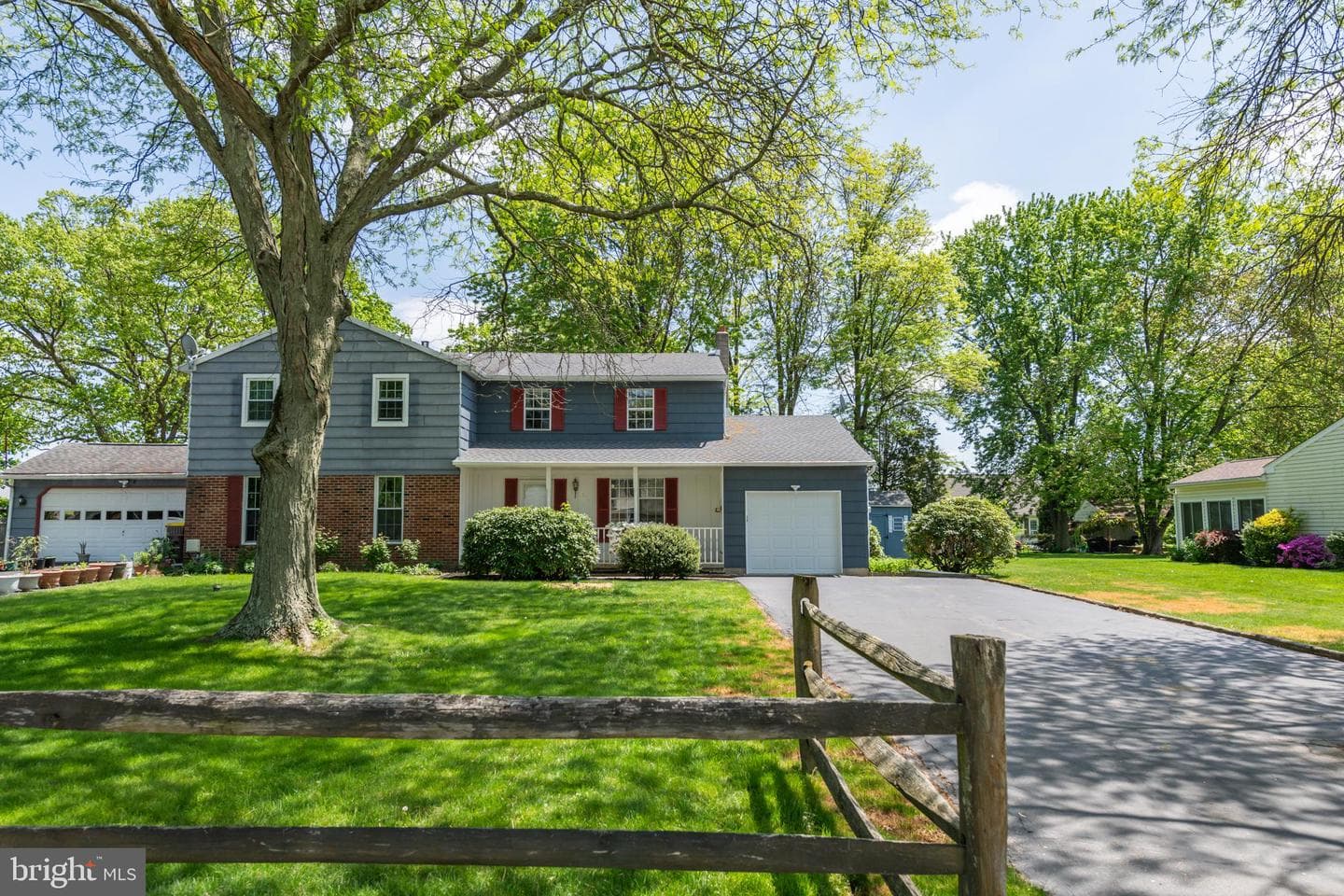 775 Hertford Drive photo 3