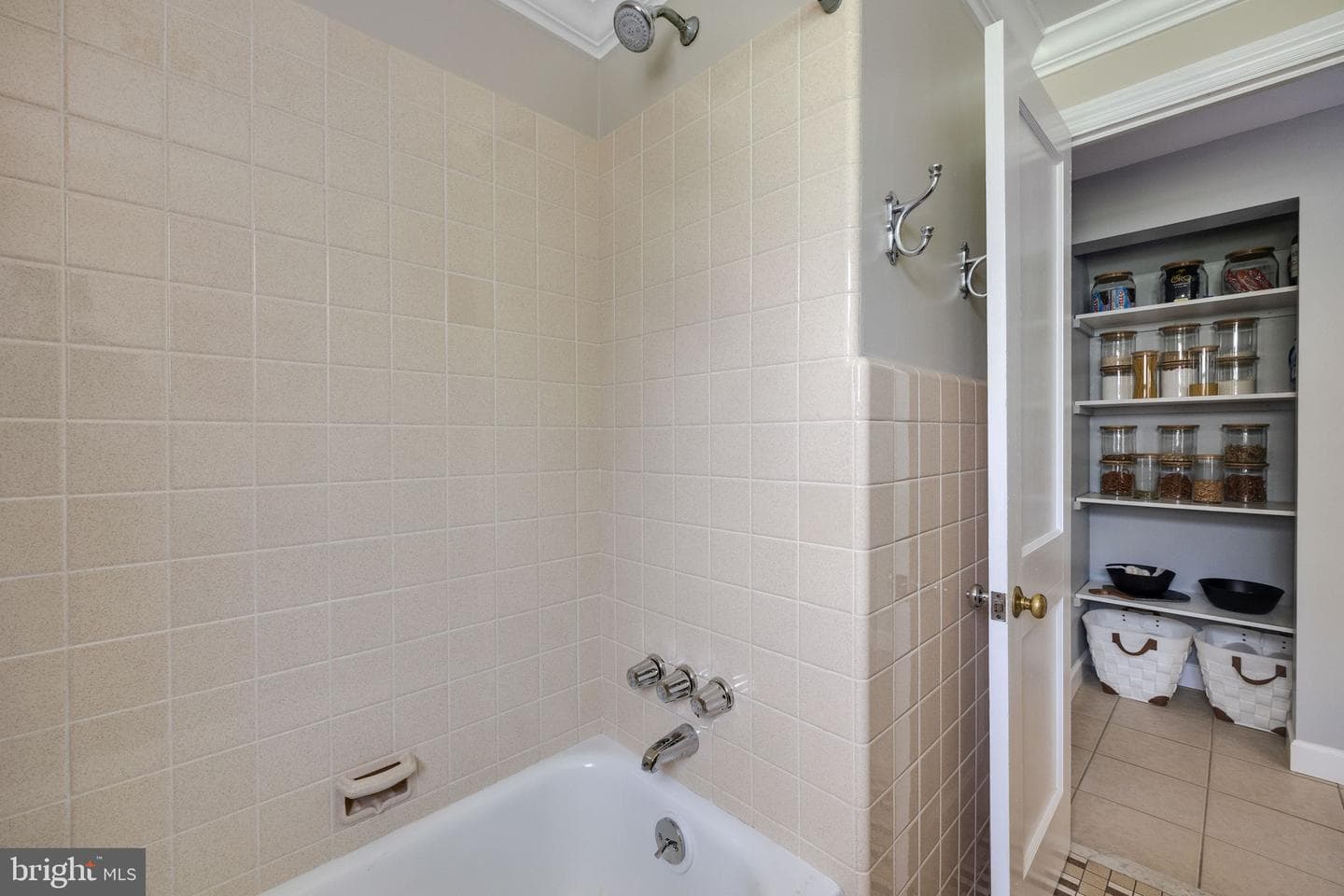 200 Virginia Road photo 16