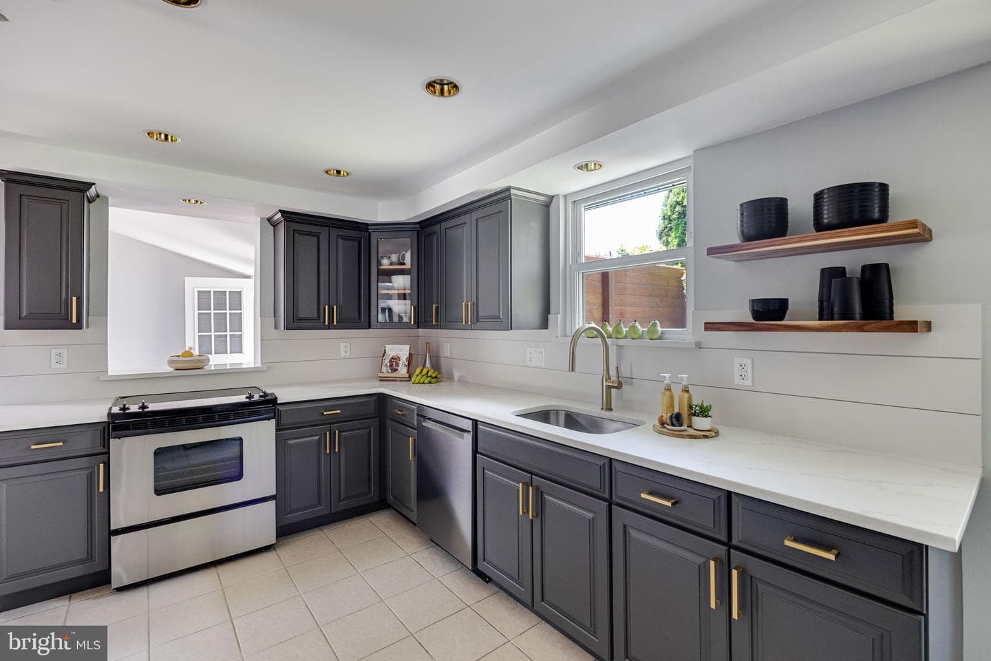 200 Virginia Road photo 9