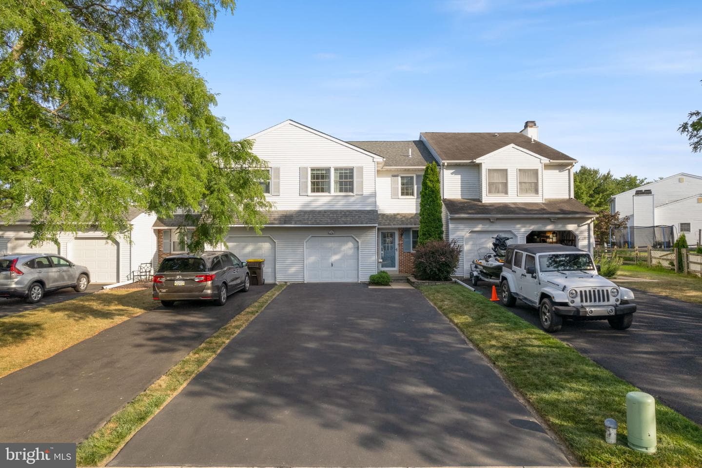 137 Jonathan Drive photo 1