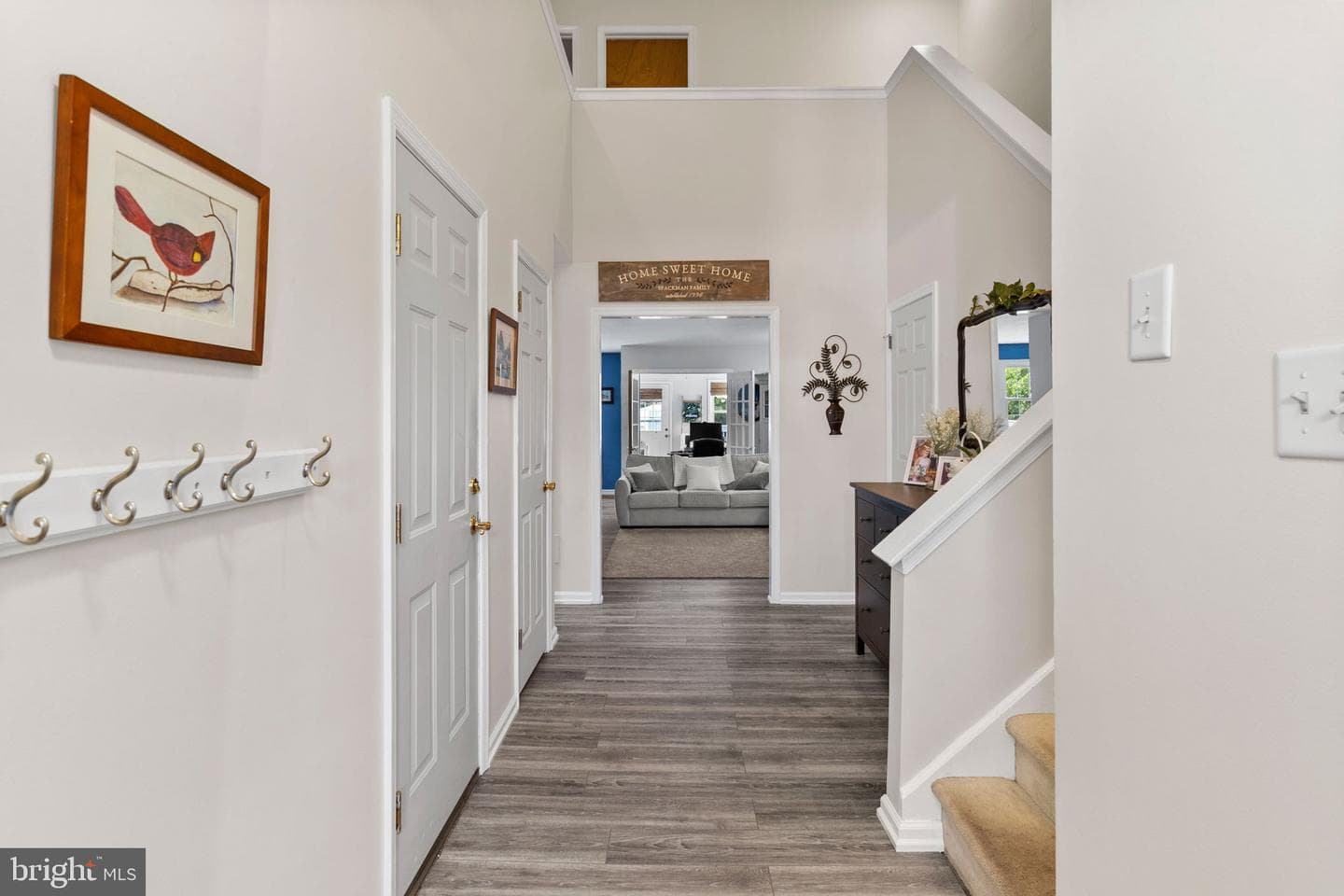137 Jonathan Drive photo 2