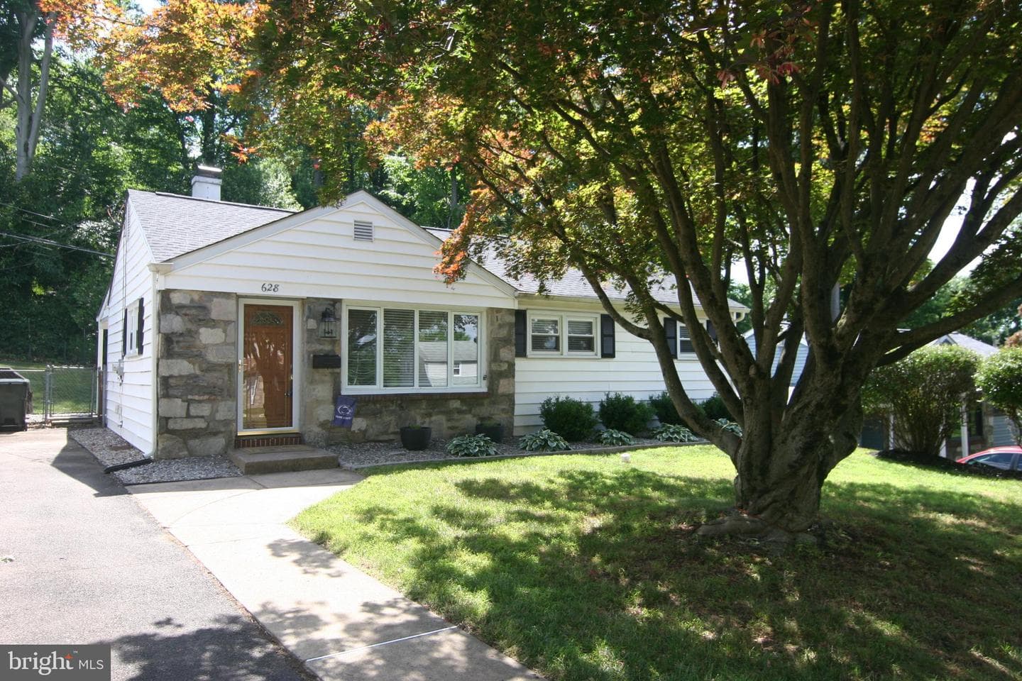 628 Beechwood Road photo 1