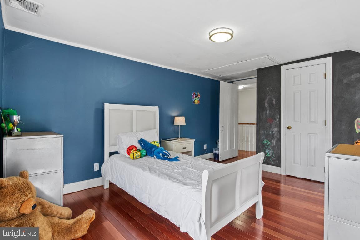 895 Summerset Place photo 35