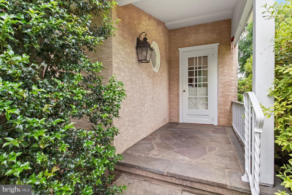 895 Summerset Place photo 45