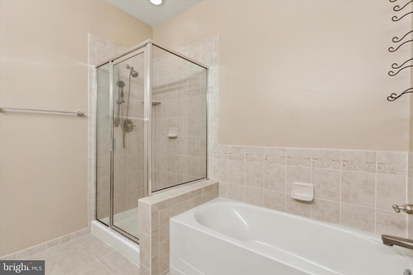 300 W Elm Street #2125 photo 11