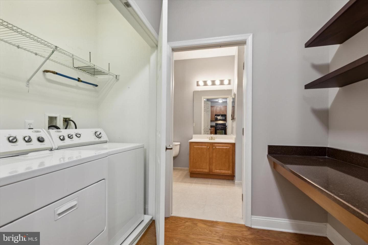 300 W Elm Street #2125 photo 15