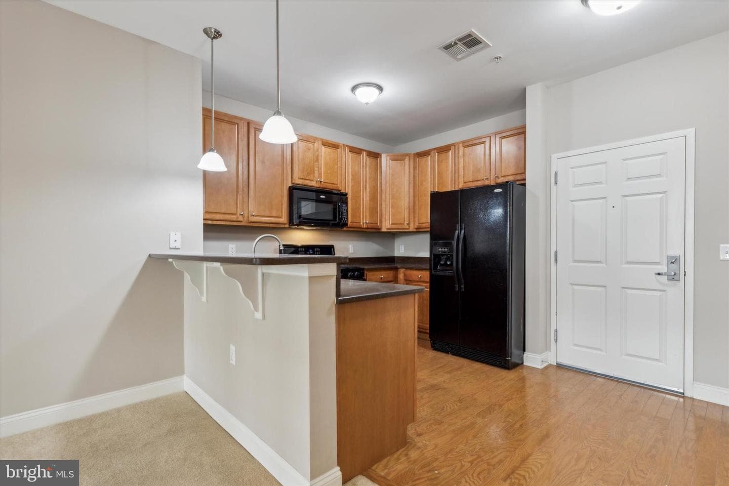 300 W Elm Street #2125 photo 2