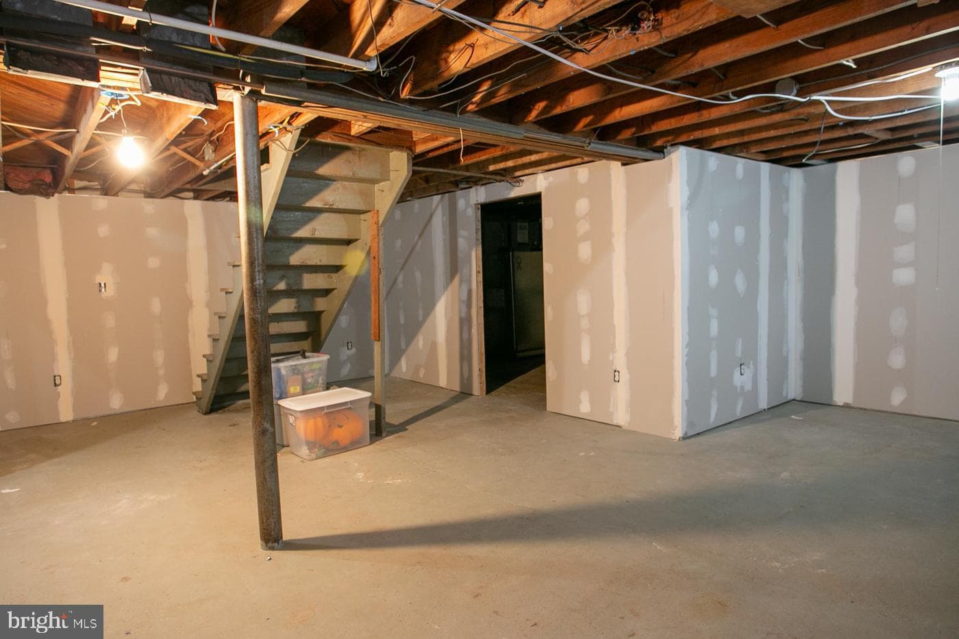 641 King Road photo 27