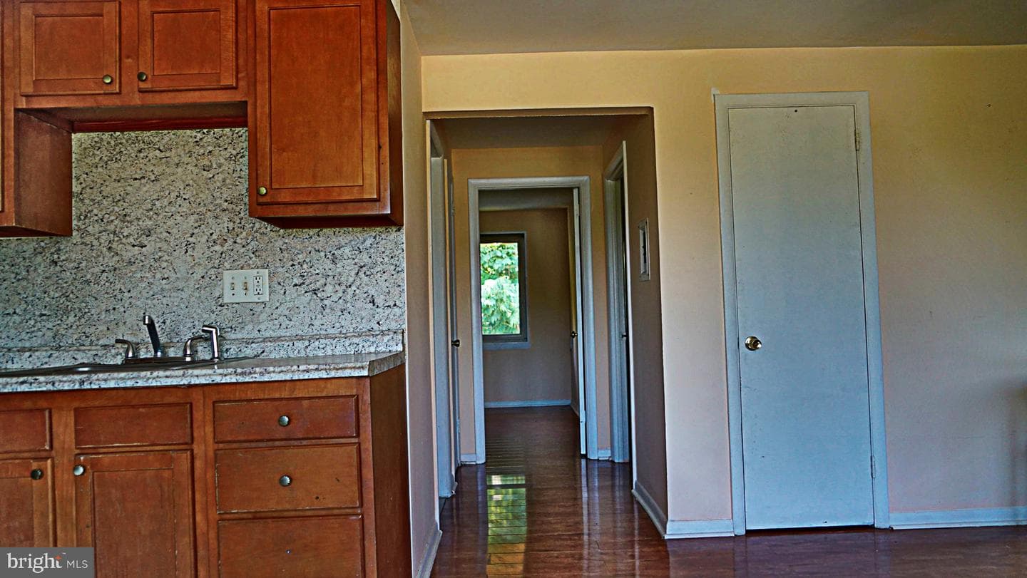 250 Tanglewood Lane #l4 photo 9