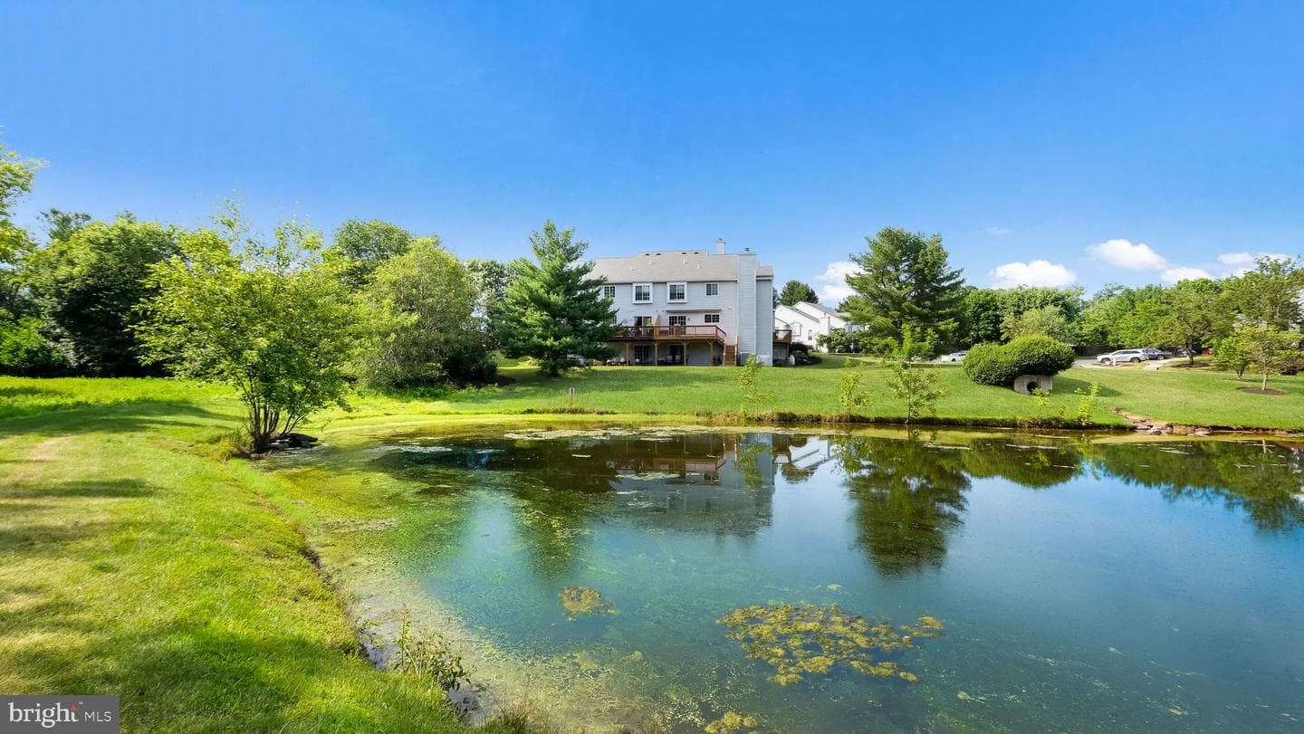 326 Pondview Drive photo 23