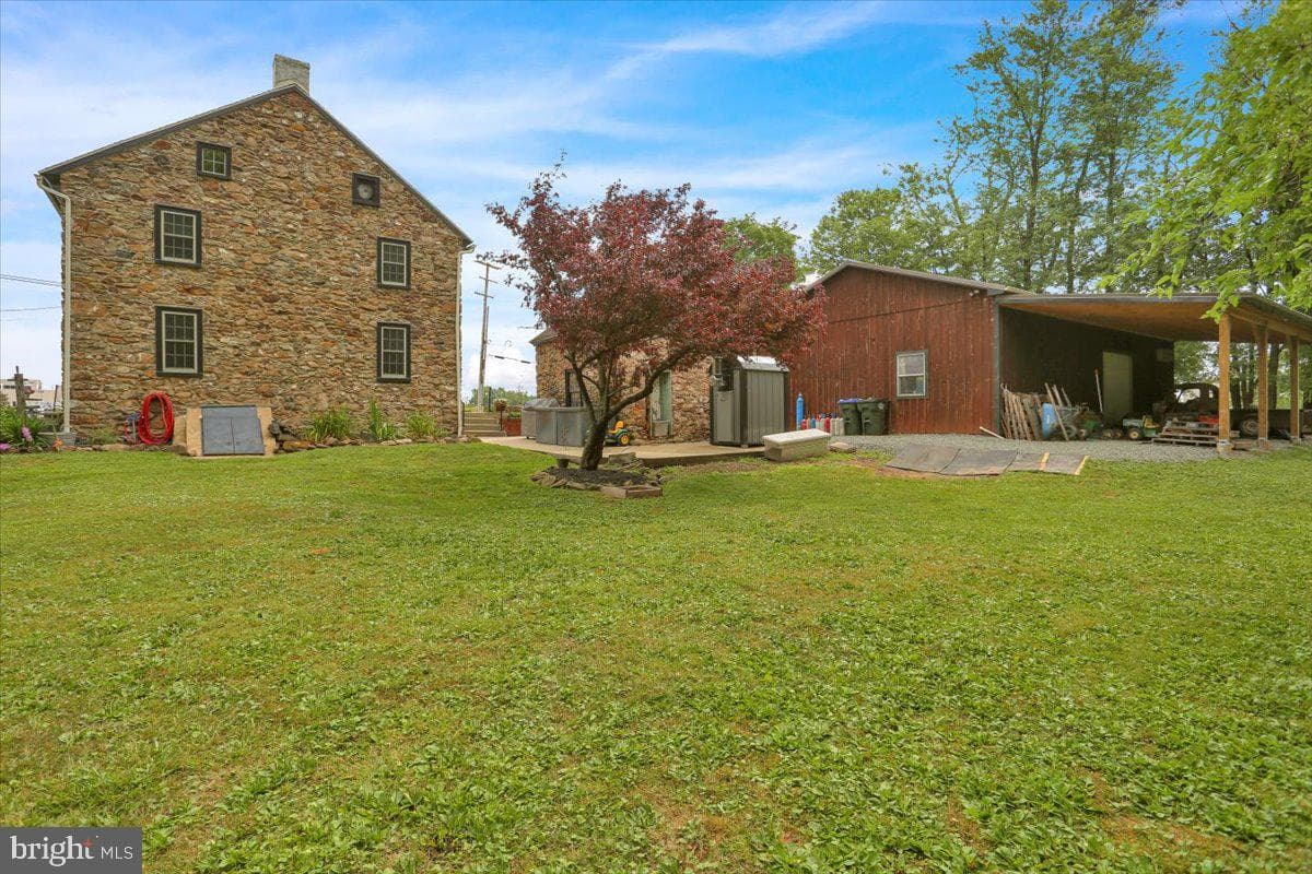 1050 Grosser Road photo 11