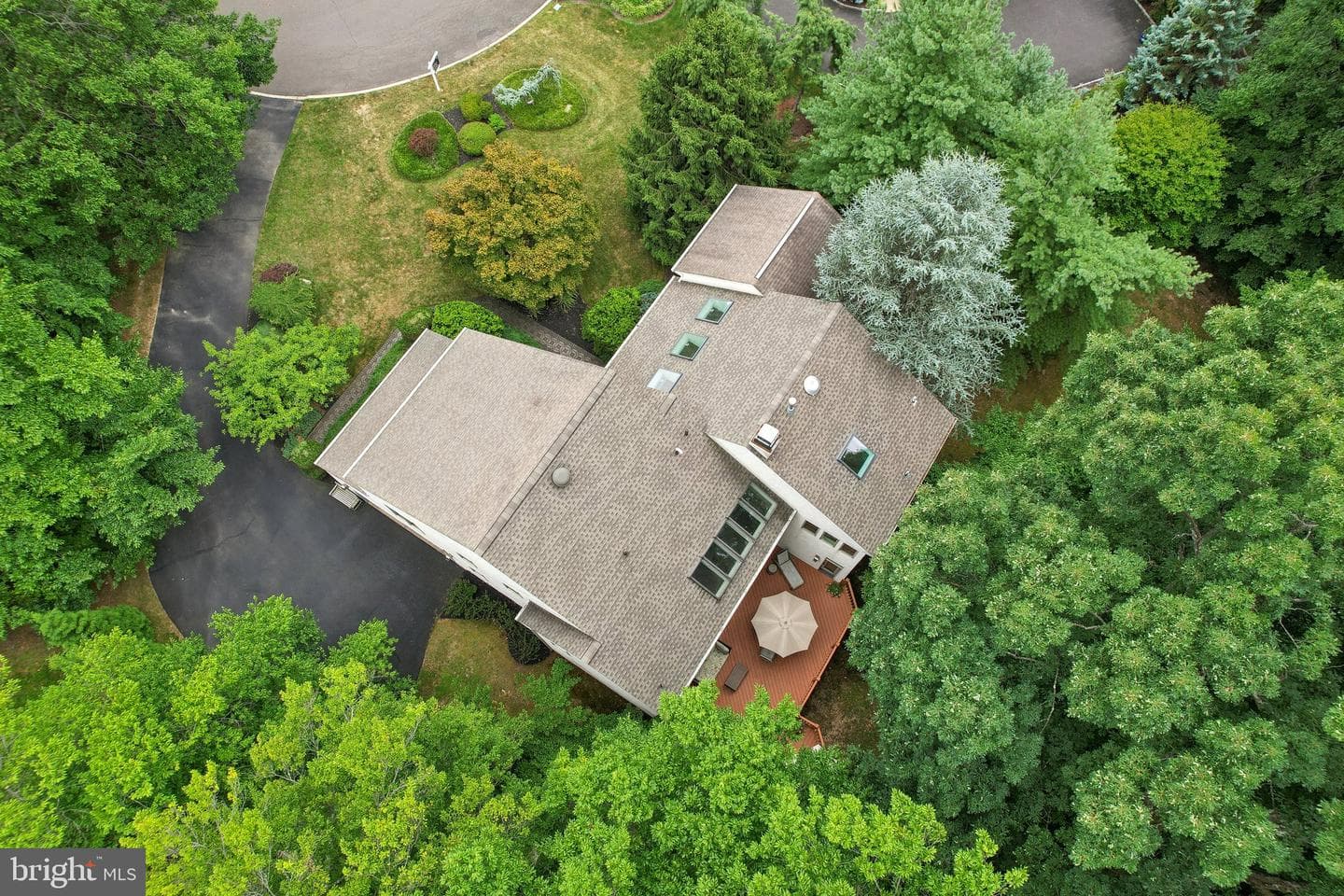 534 Pondview Road photo 43