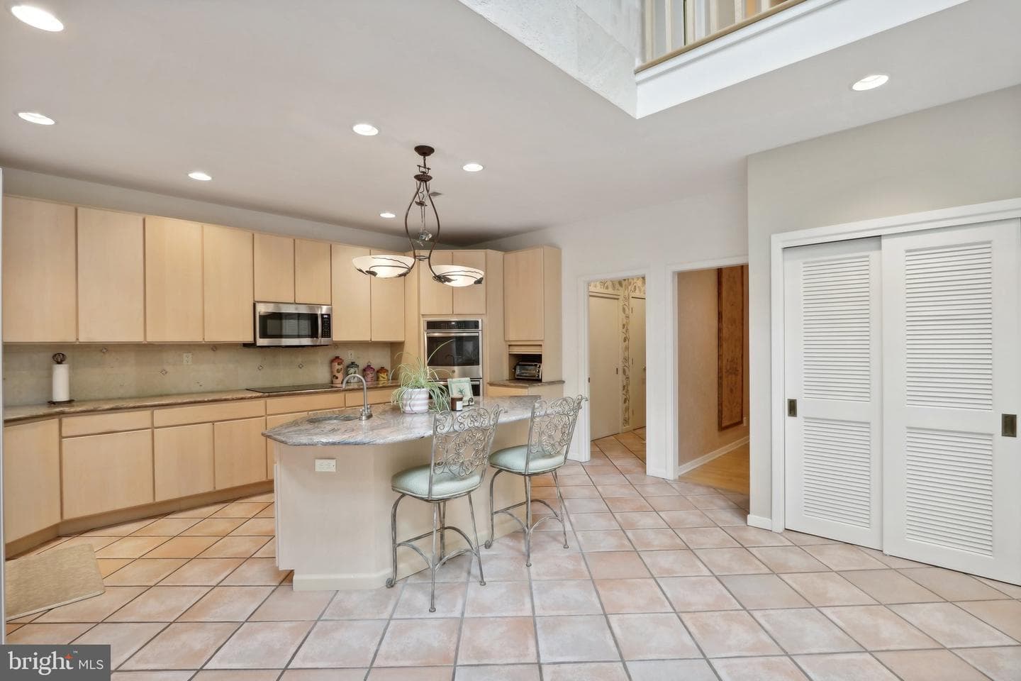 534 Pondview Road photo 8