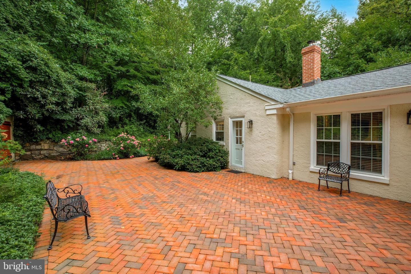429 Morris Avenue photo 6