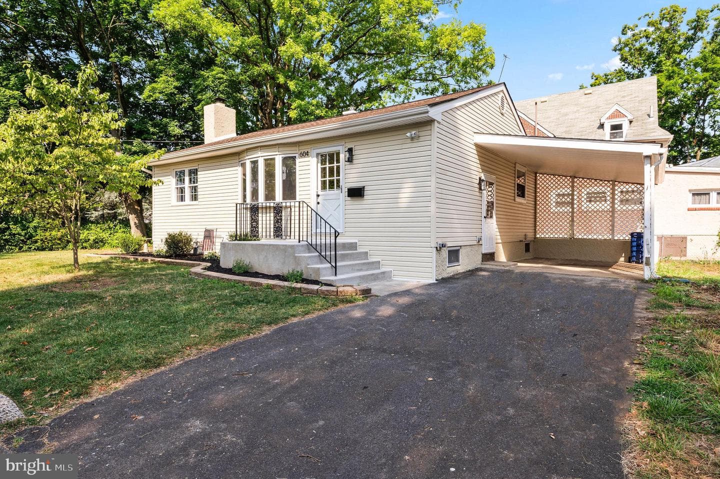 604 Tennis Avenue photo 1