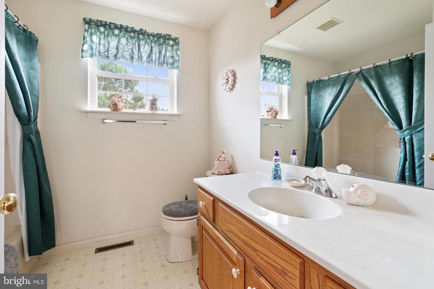 1027 Dorchester Lane photo 33