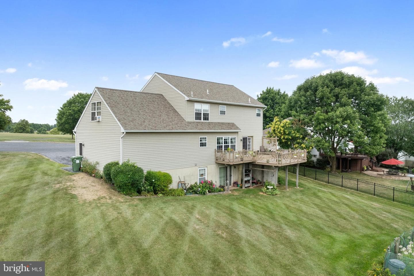 1027 Dorchester Lane photo 40
