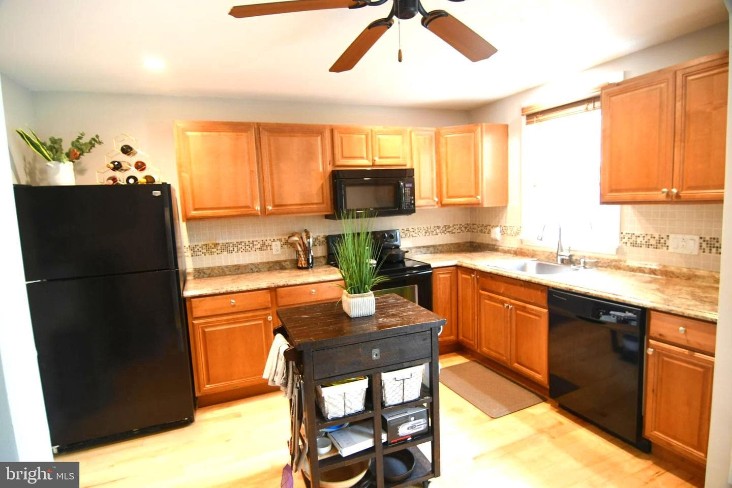 218 N 3rd Avenue photo 6