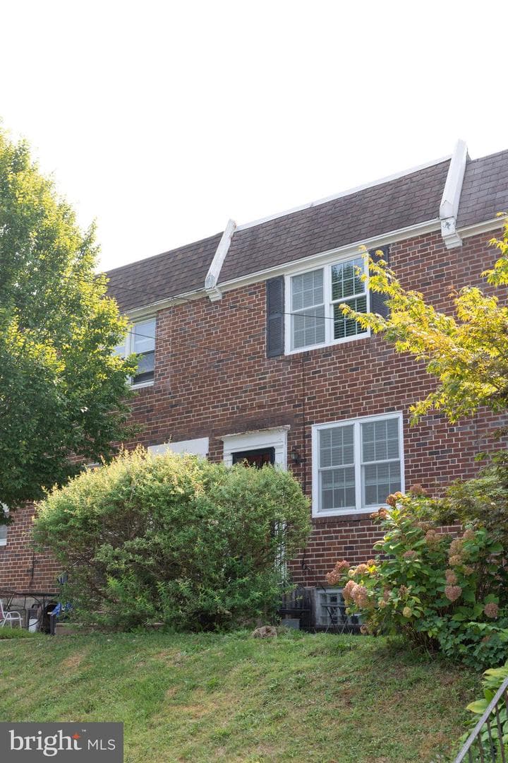 38 Orange Avenue photo 4