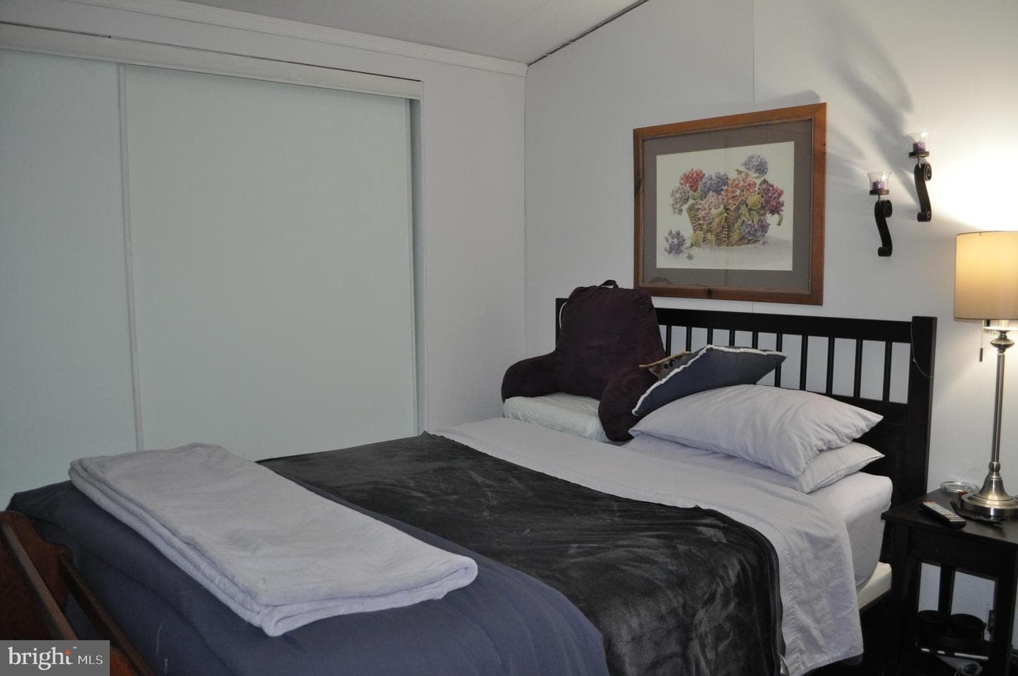 48 N Barry Avenue photo 12