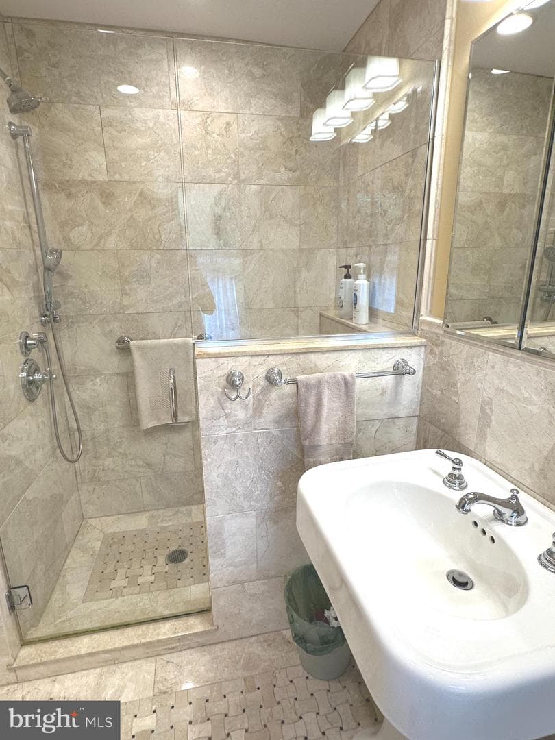 352 Calvert Road photo 23