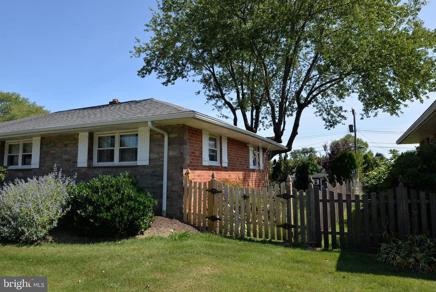 174 N Highland Avenue photo 6