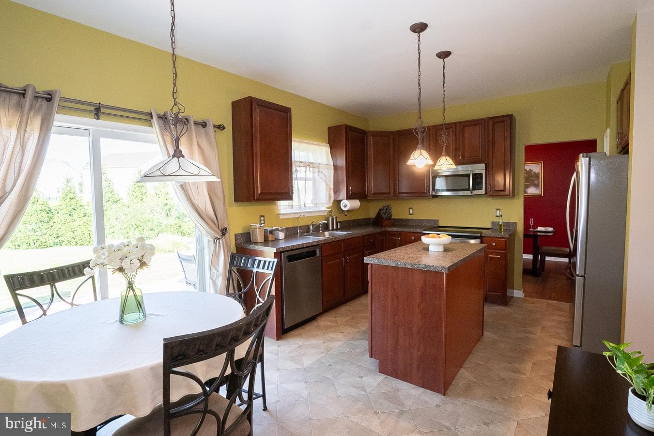 95 Westbury Drive photo 4