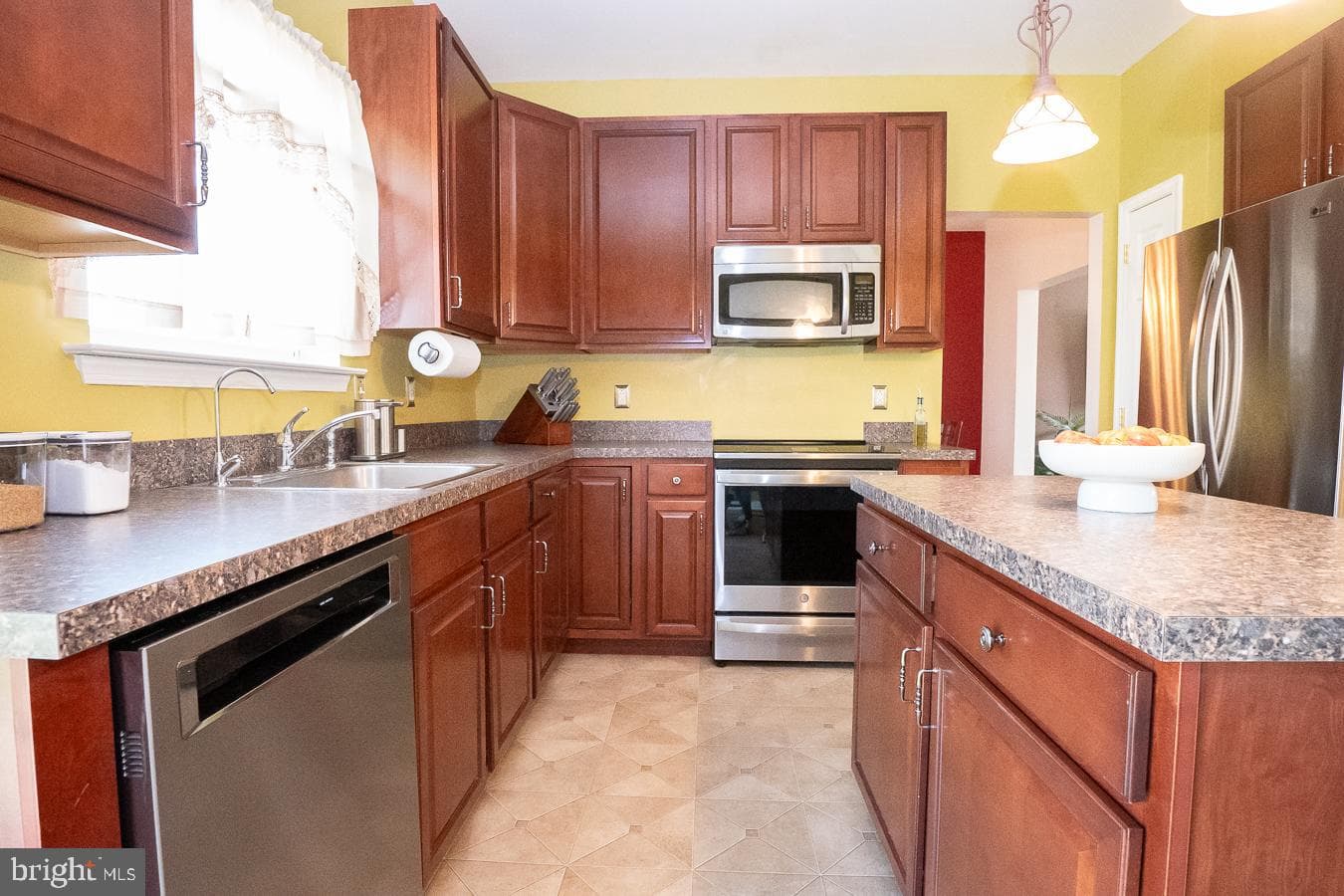 95 Westbury Drive photo 5