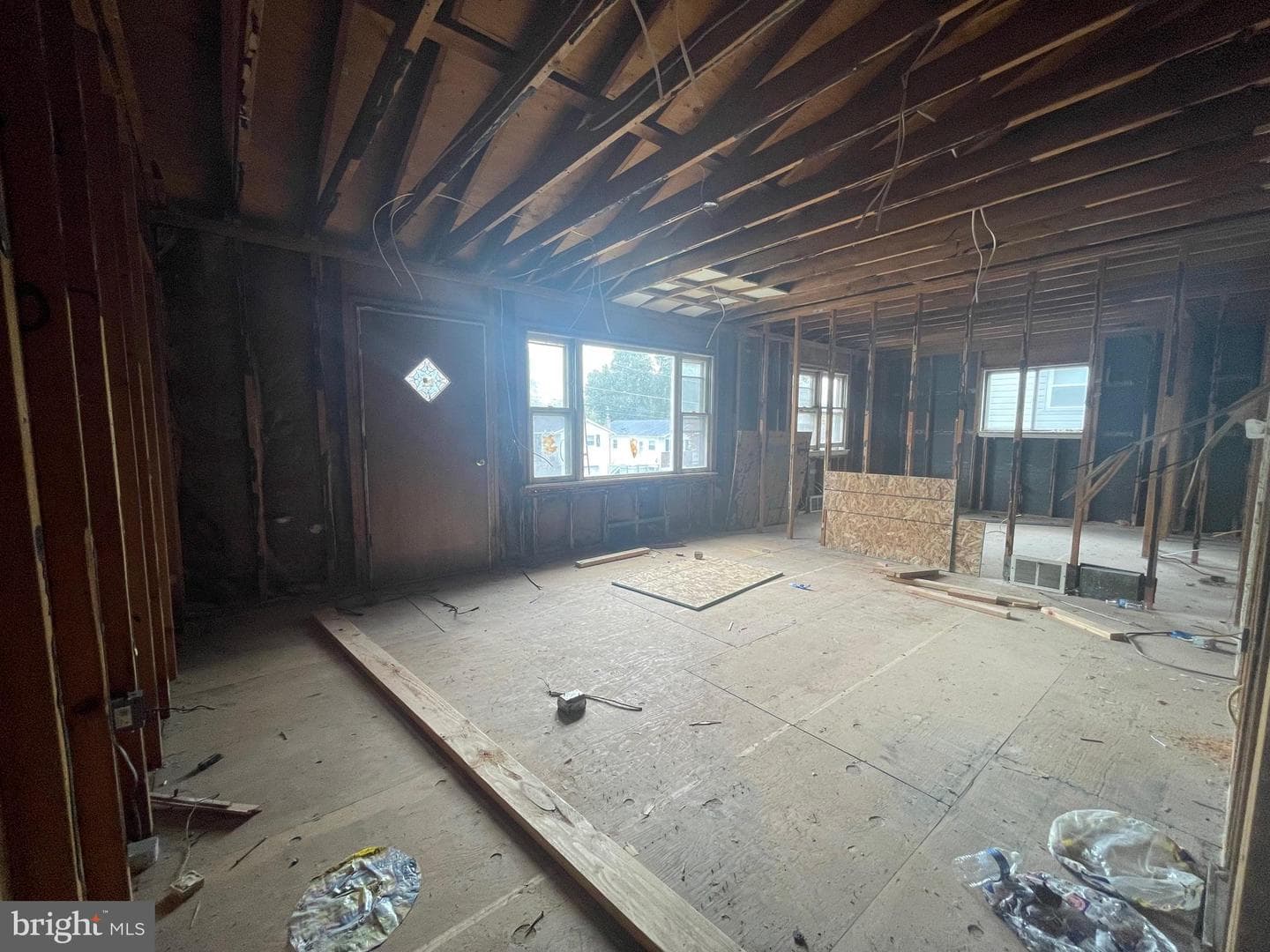 1230 Hall Avenue photo 6