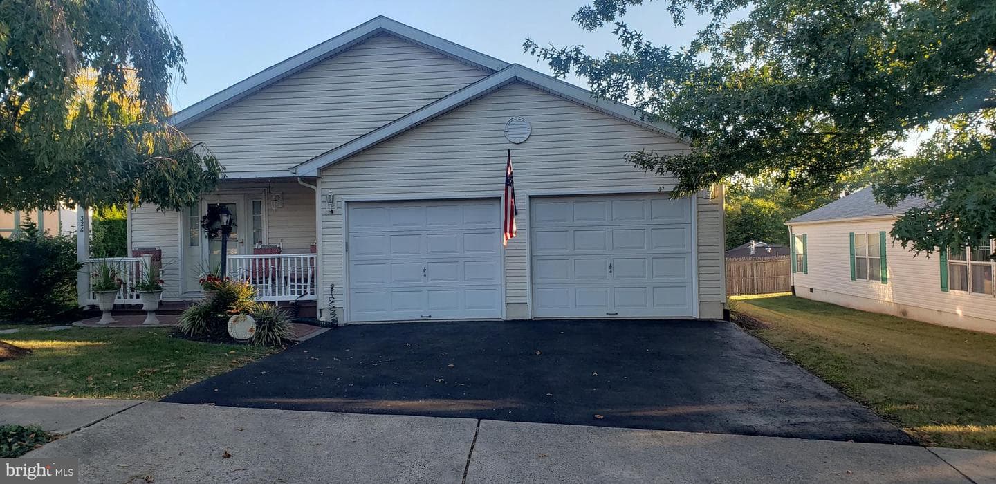 326 Mimosa Court photo 1