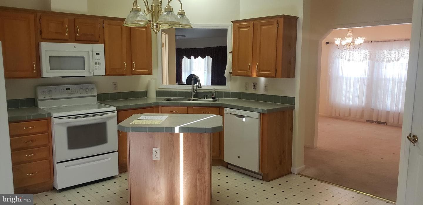 326 Mimosa Court photo 19