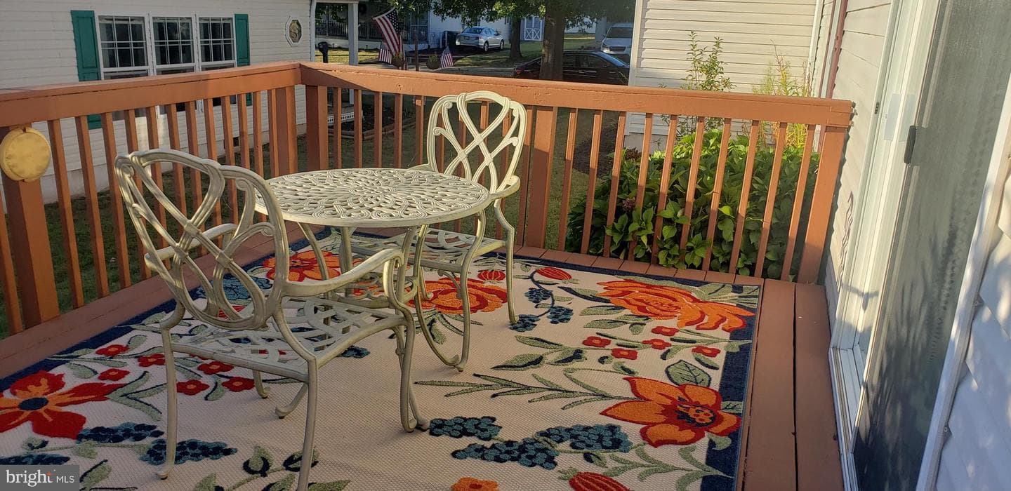 326 Mimosa Court photo 5