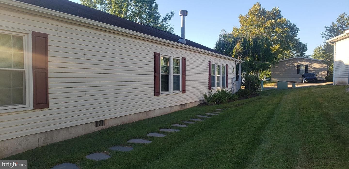 326 Mimosa Court photo 8