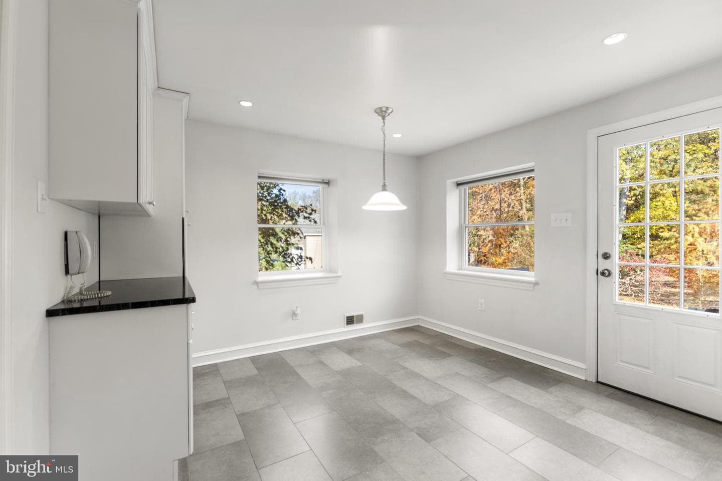 974 Valley Road photo 20