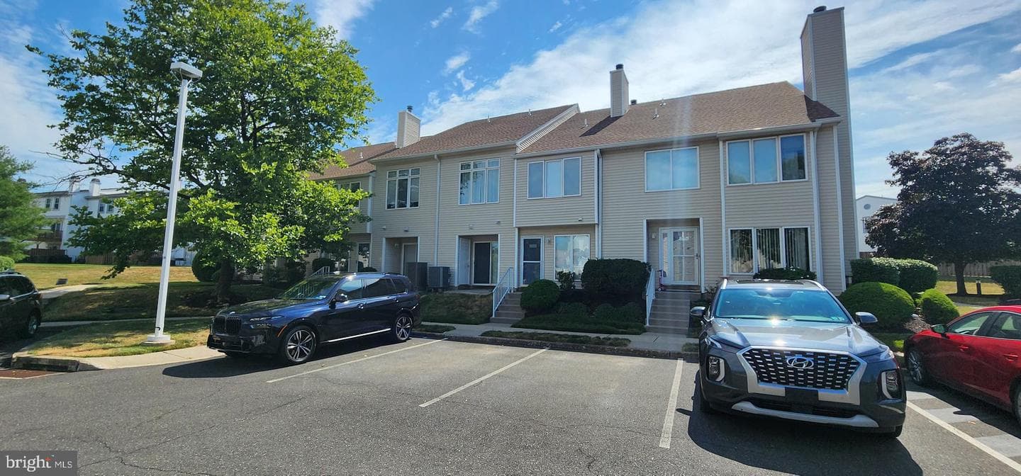 3203 Hemmingway Drive photo 1