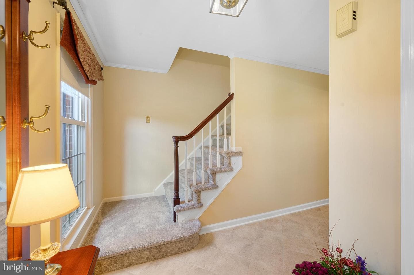 1375 Cinnamon Drive photo 3