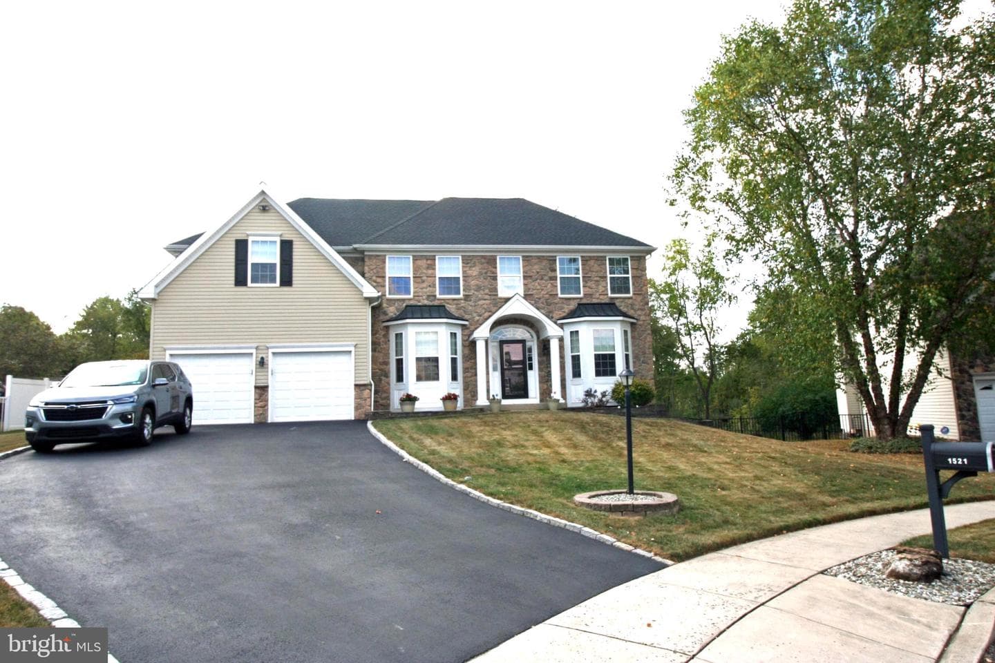 1521 Finley Circle photo 1