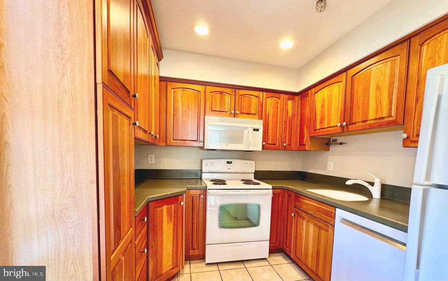 104 Woodside Road #b-202 photo 12