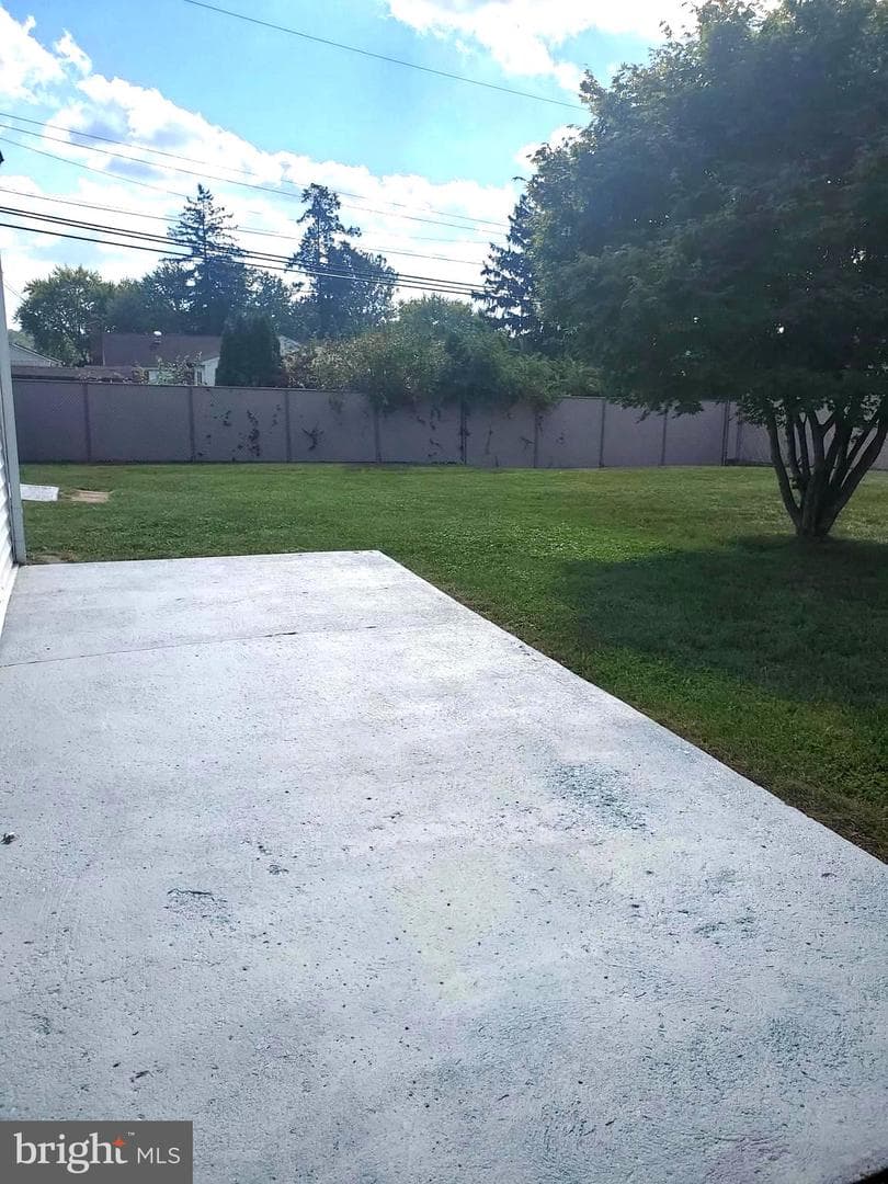 8 Laurel Lane photo 15