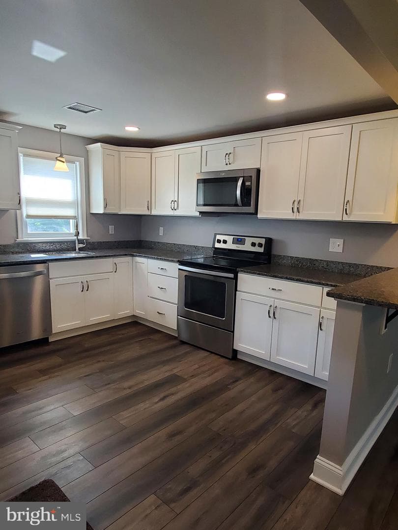8 Laurel Lane photo 5
