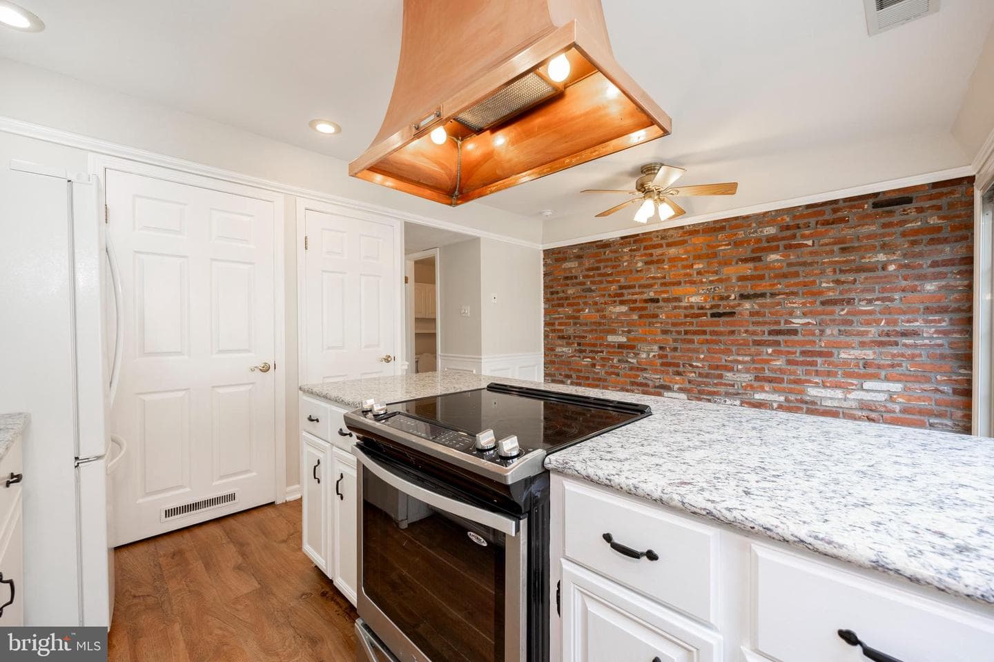 168 Albemarle Drive photo 7