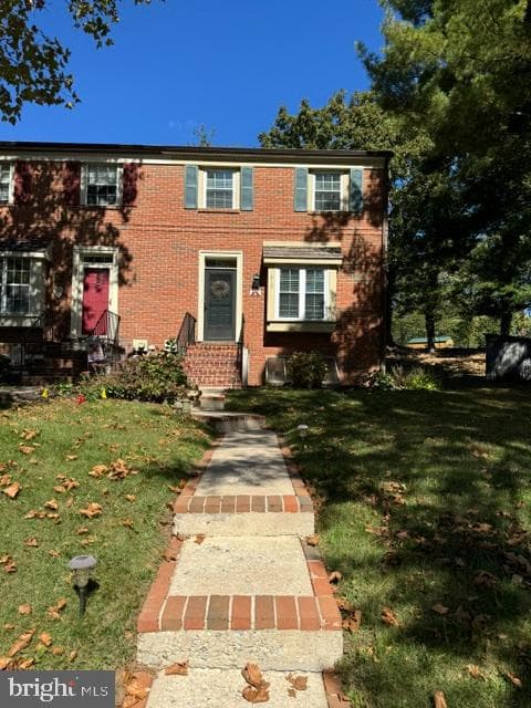 412 Saw Mill Court photo 1
