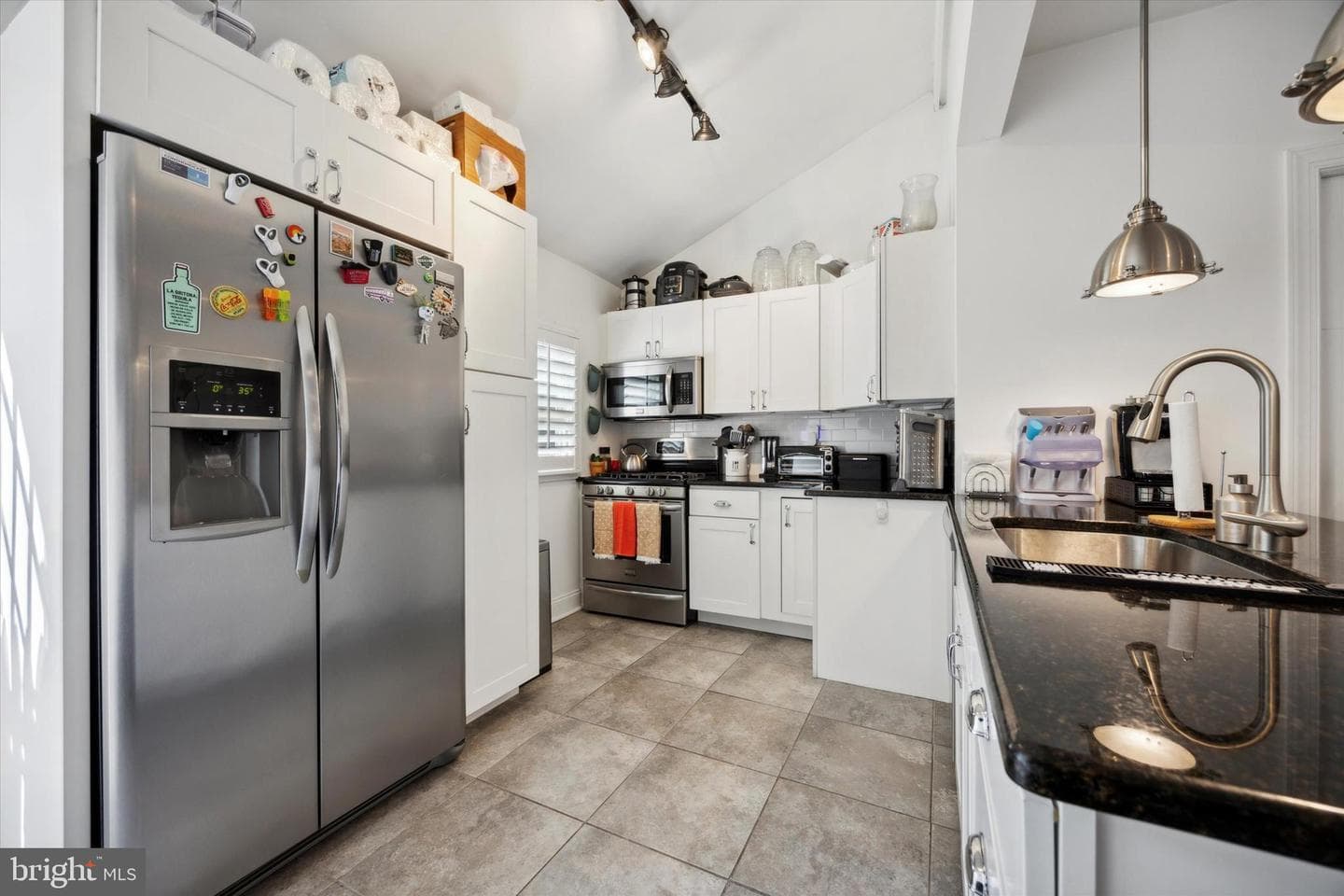213 Front Street photo 6
