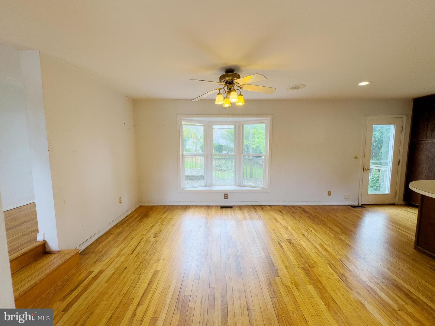 207 Vaughn Road photo 7