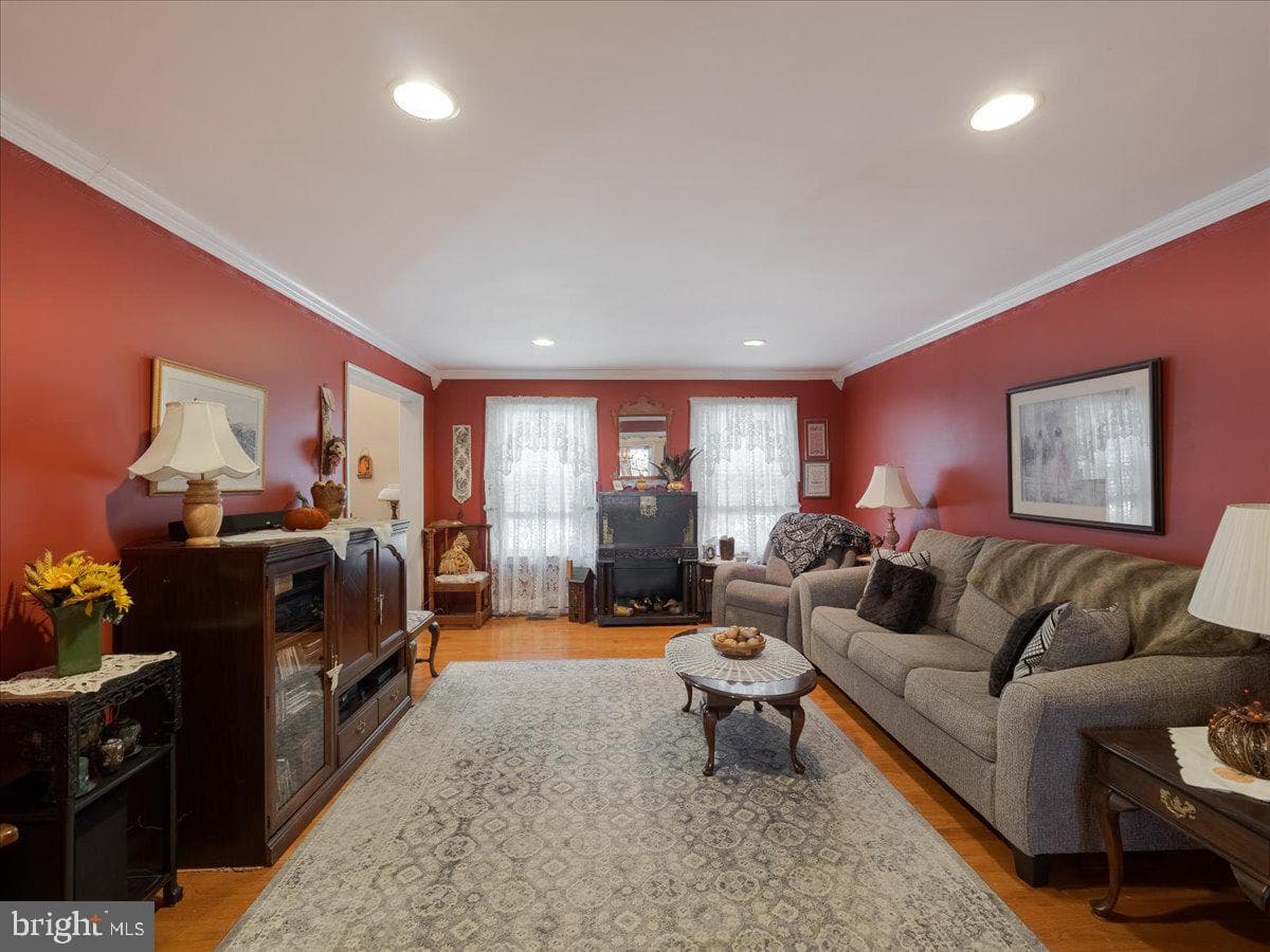 7004 Shawnee Circle photo 5
