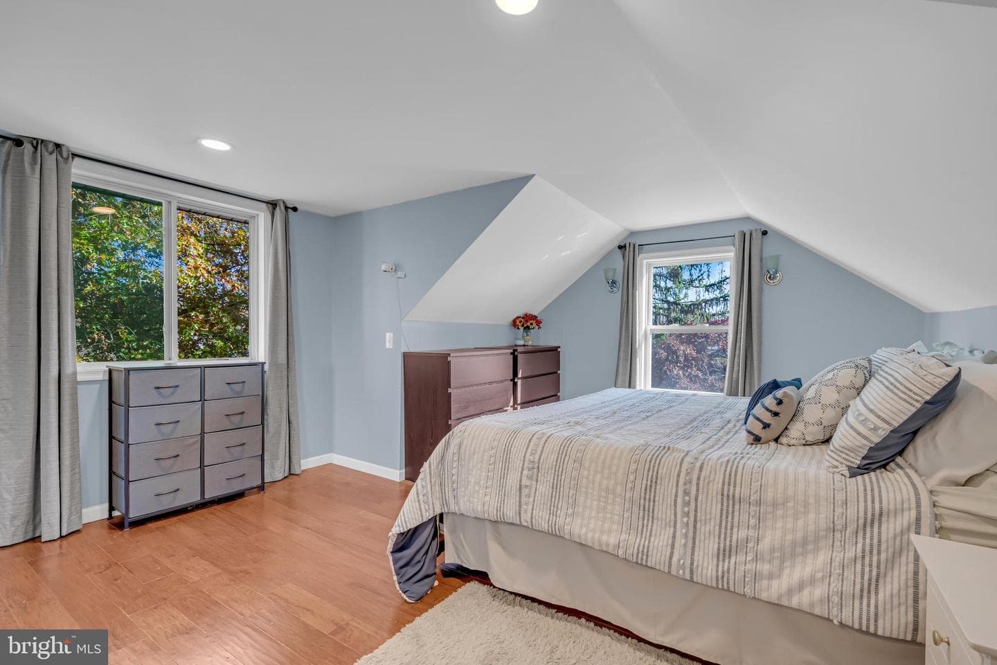 1534 Linden Avenue photo 37