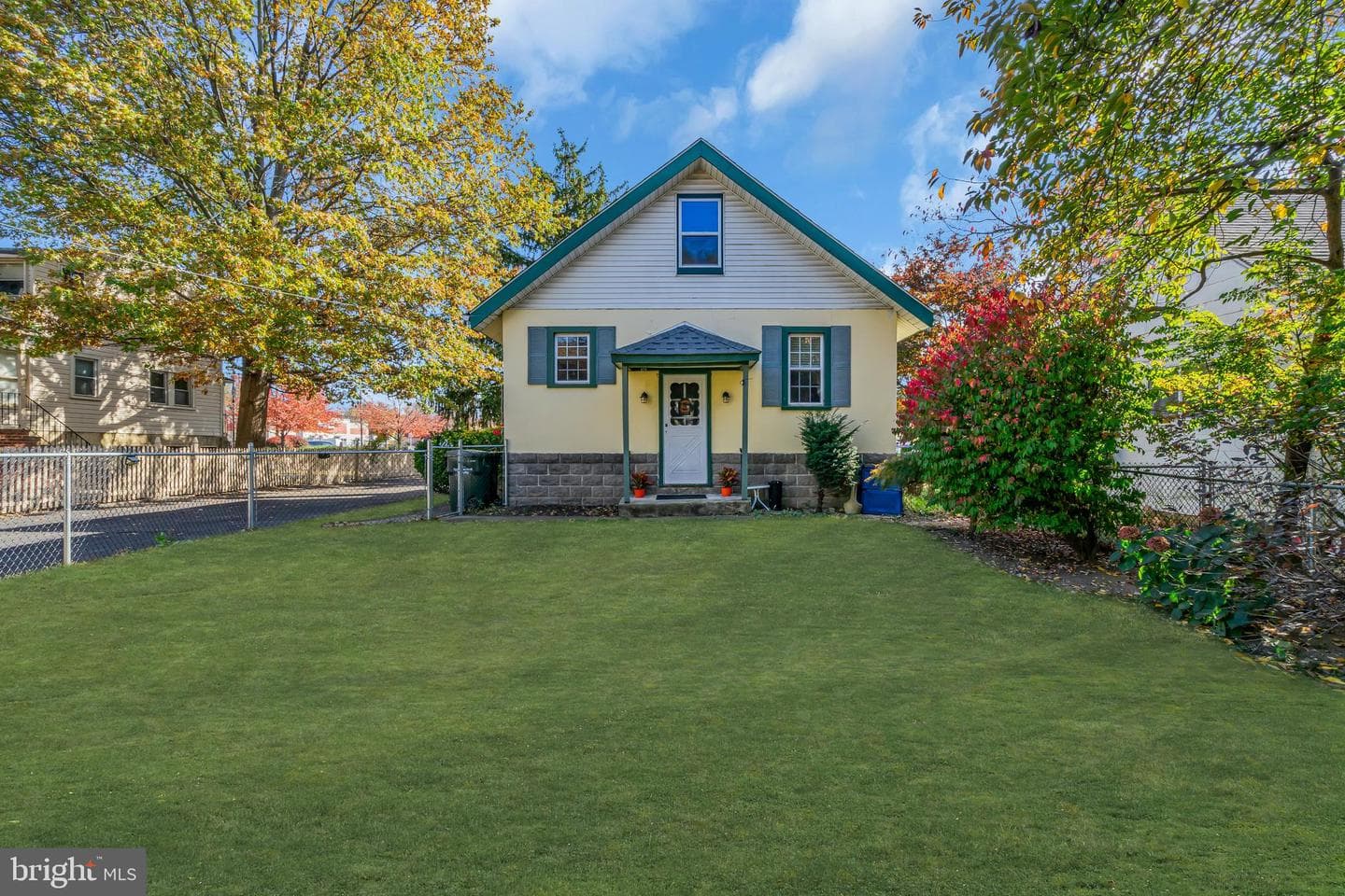 1534 Linden Avenue photo 46
