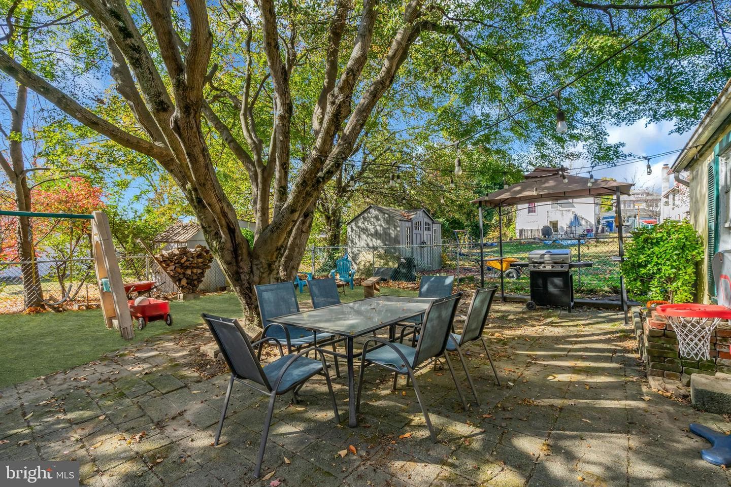 1534 Linden Avenue photo 52