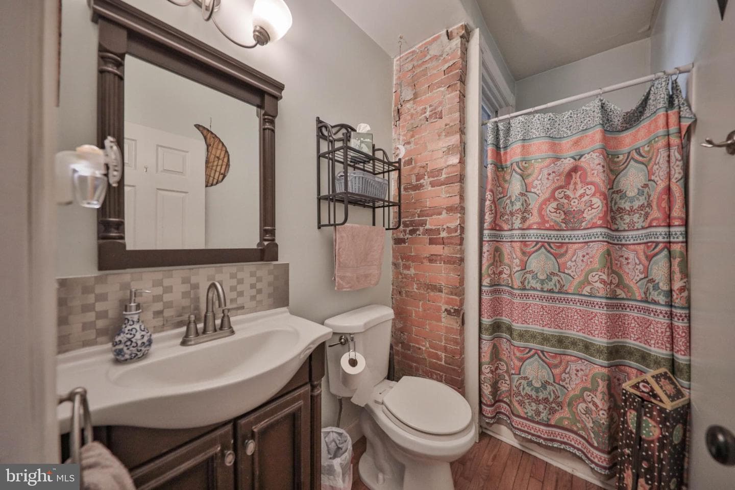507 W 5th Street photo 15