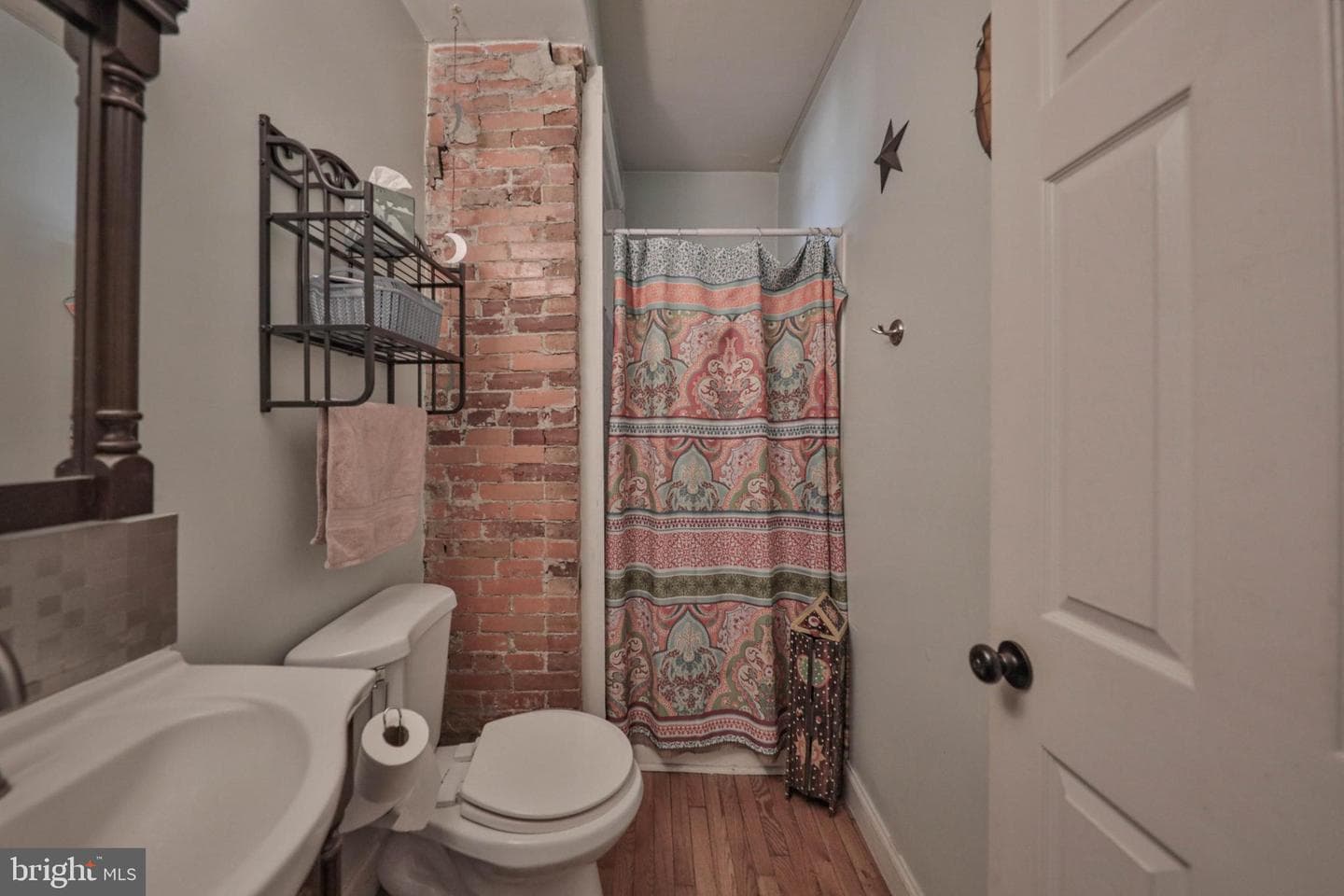 507 W 5th Street photo 16